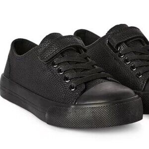 Black Shoes
